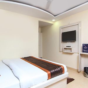 Oyo 8883 Hotel Comfort Zone